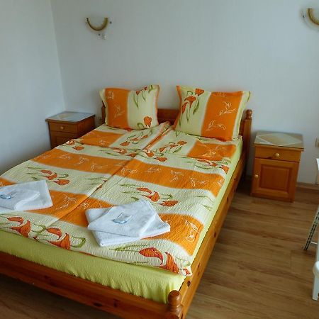 צרבו Sunhouse Rooms מראה חיצוני תמונה