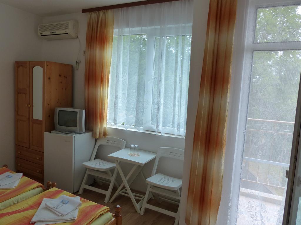 צרבו Sunhouse Rooms מראה חיצוני תמונה