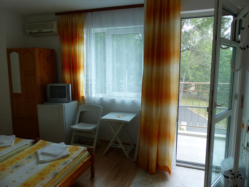 צרבו Sunhouse Rooms מראה חיצוני תמונה