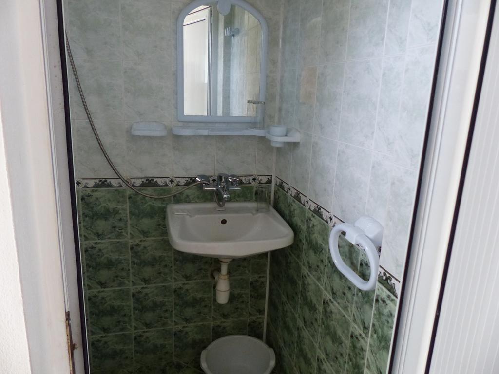 צרבו Sunhouse Rooms מראה חיצוני תמונה