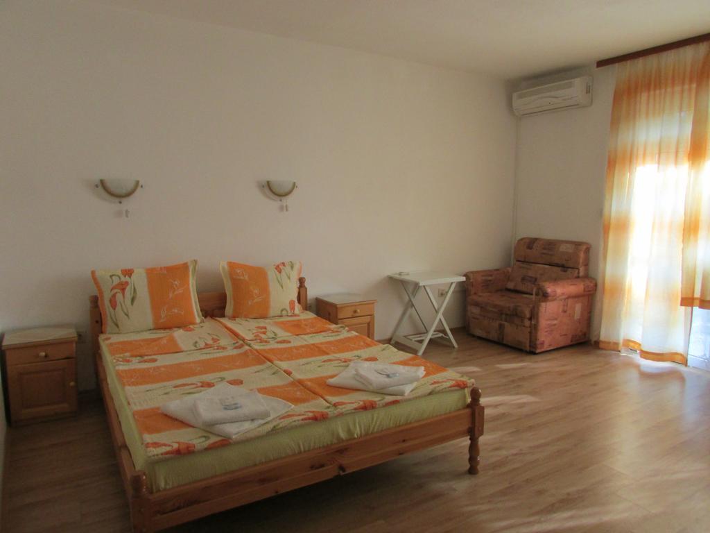 צרבו Sunhouse Rooms מראה חיצוני תמונה