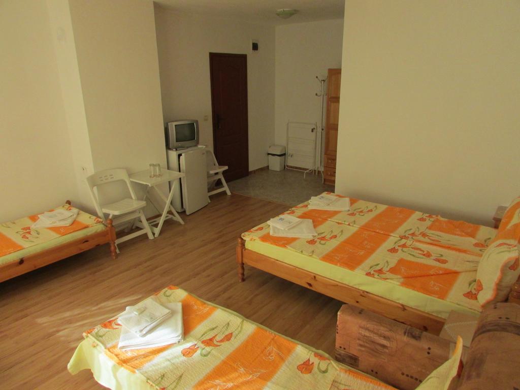 צרבו Sunhouse Rooms מראה חיצוני תמונה