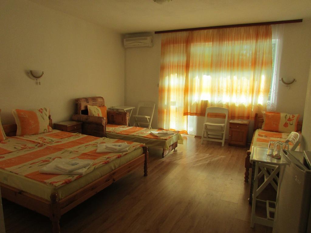 צרבו Sunhouse Rooms מראה חיצוני תמונה