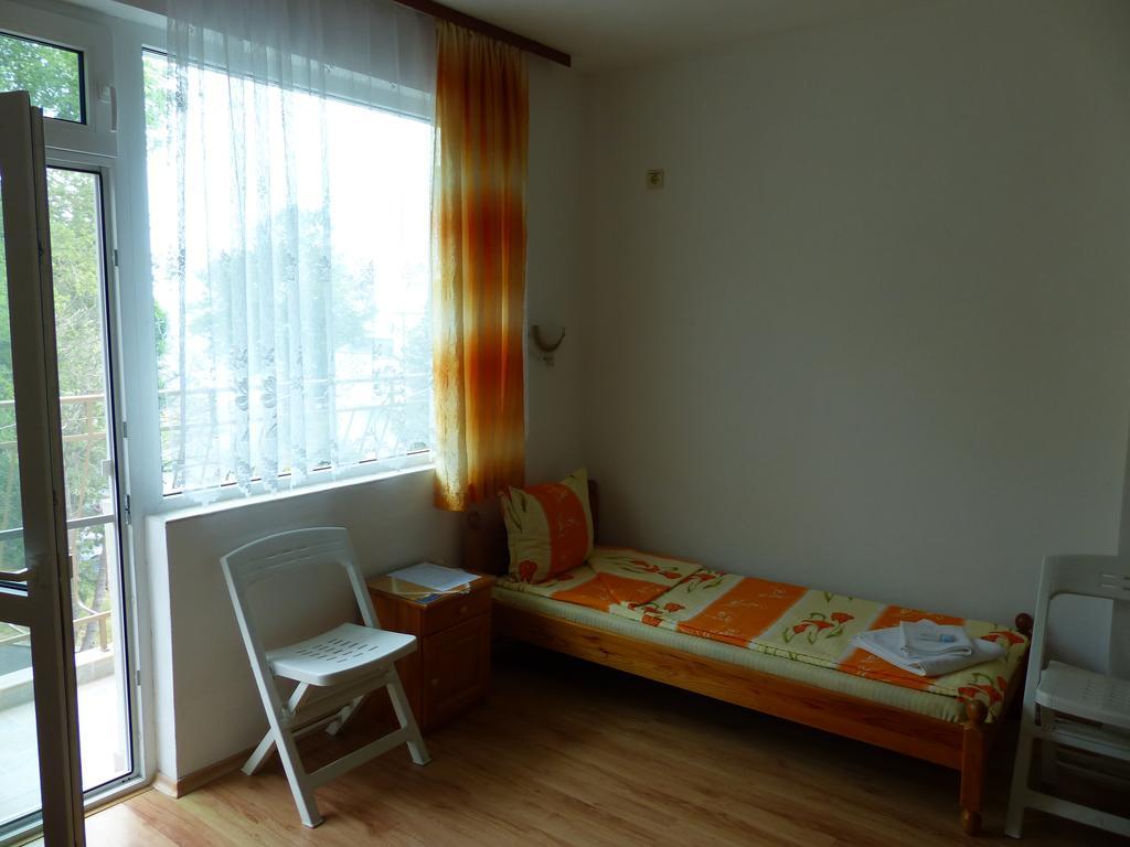 צרבו Sunhouse Rooms מראה חיצוני תמונה